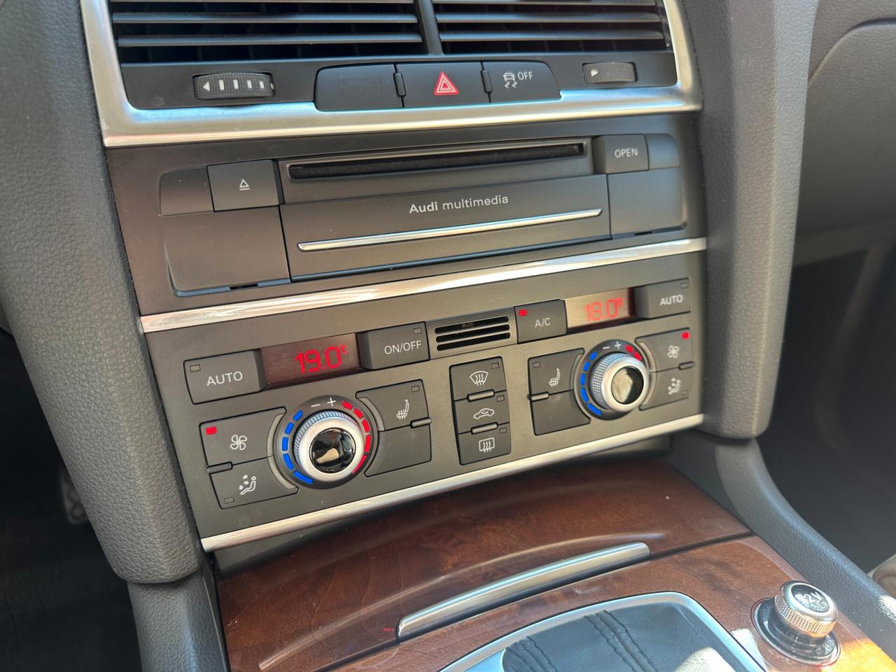 Audi Q7 4.2 V8 TDI quattro