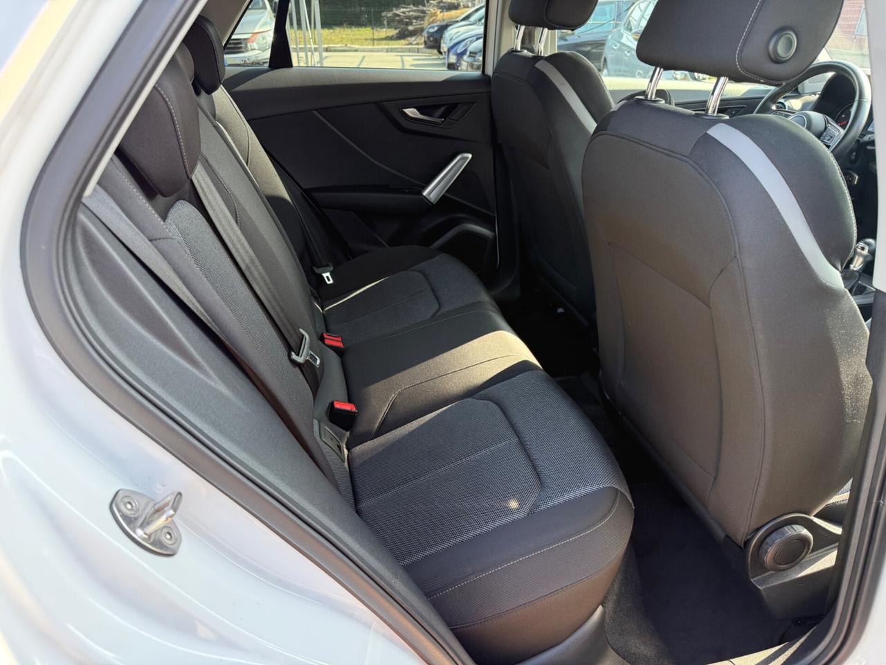 Audi Q2 30 TDI S tronic Business Design