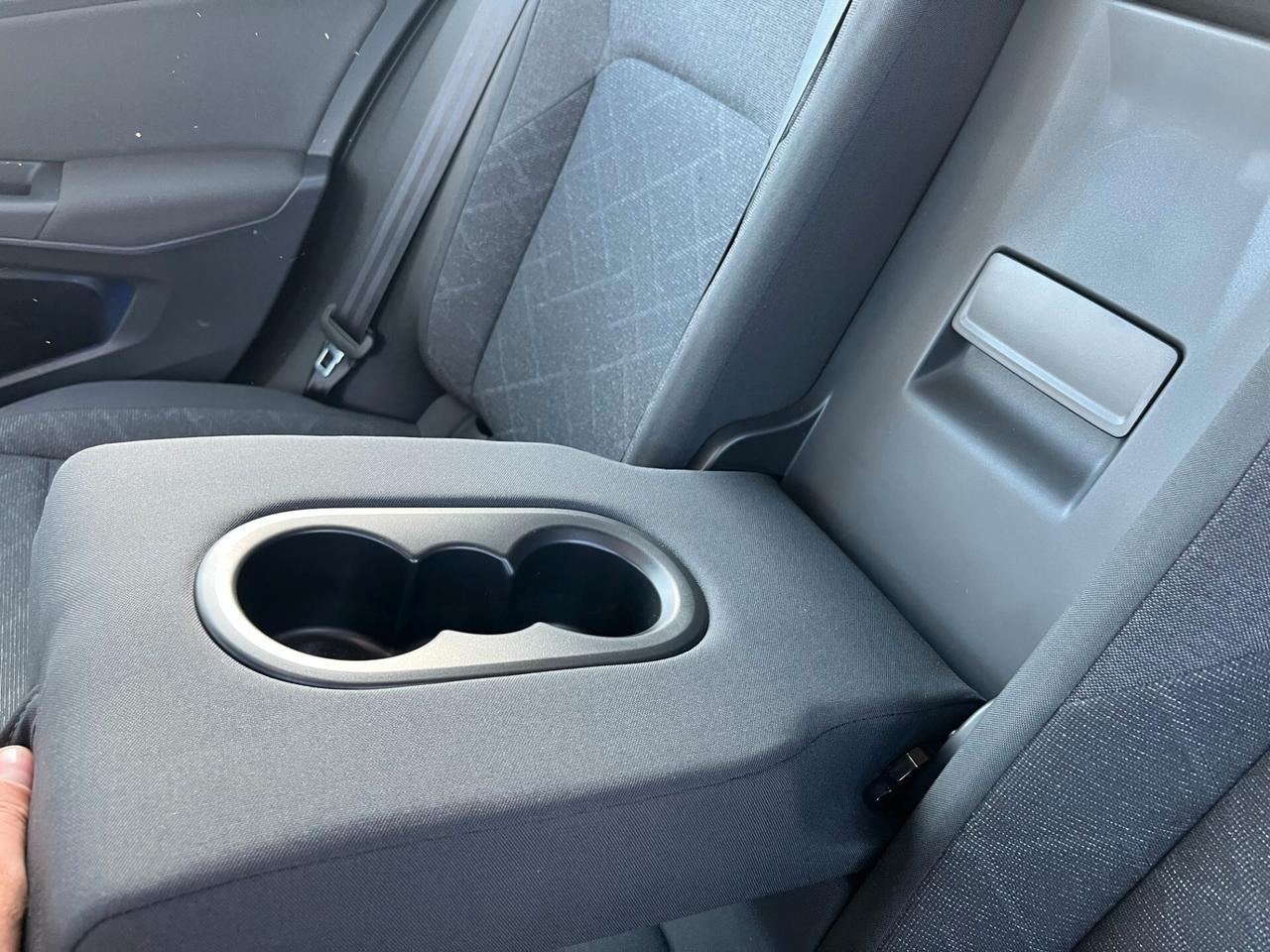 Volkswagen Golf 8 2.0 TDI 115 CV SCR Life