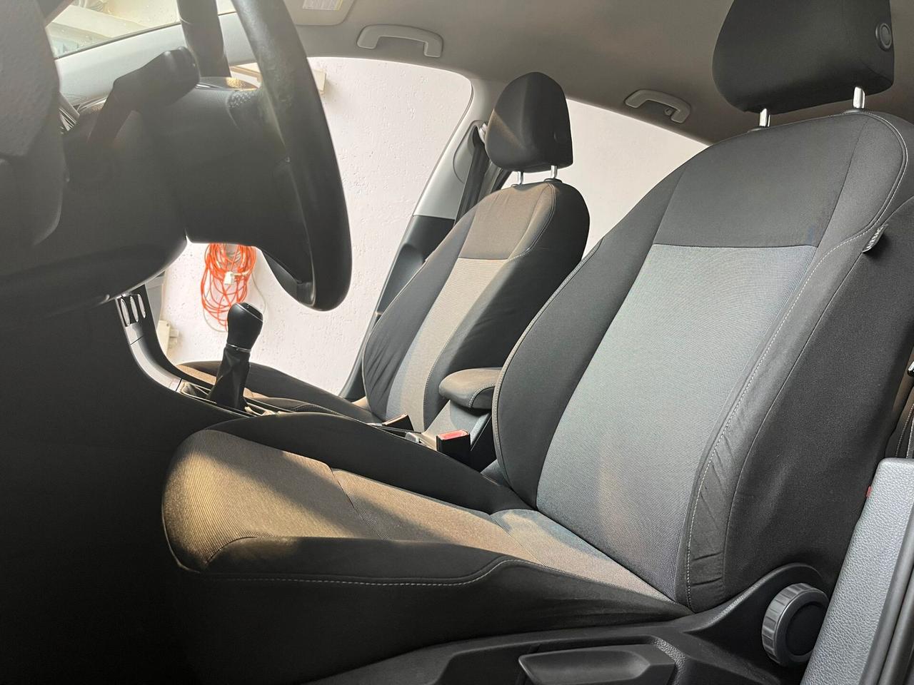 Volkswagen Golf 1.2 BENZINA