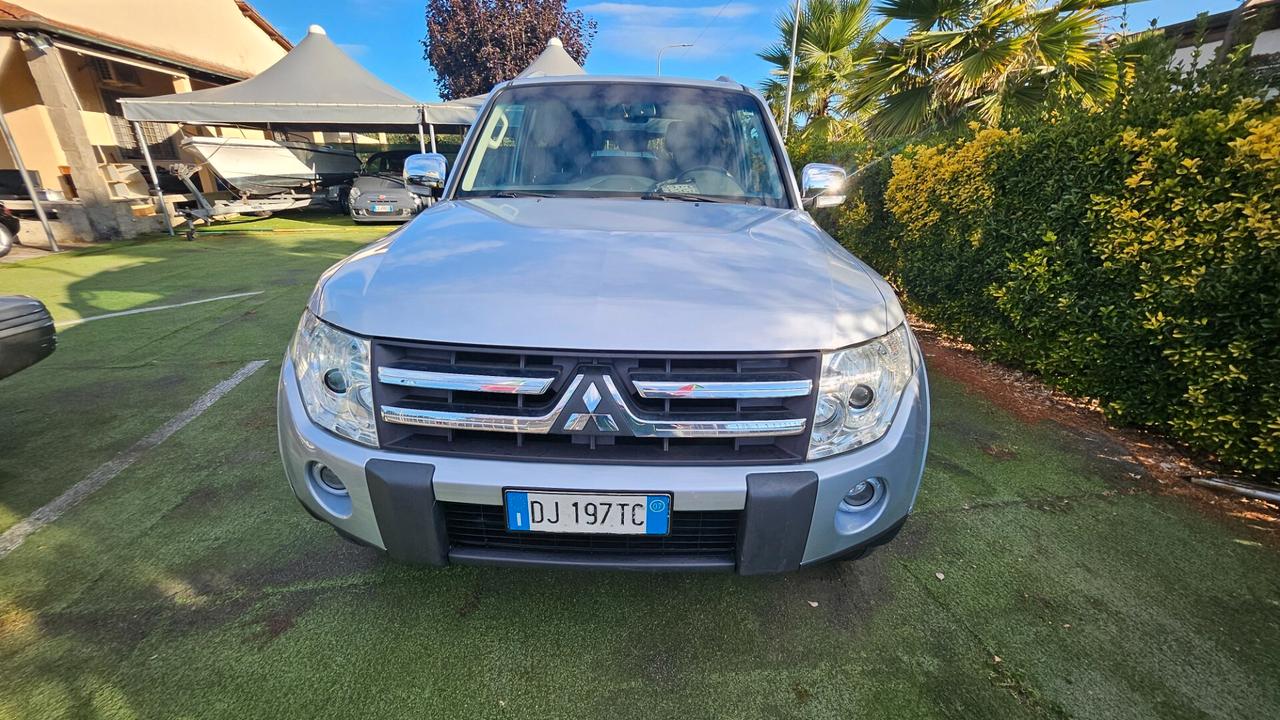 Mitsubishi Pajero 3.2 DI-D 16V 3p. Invite