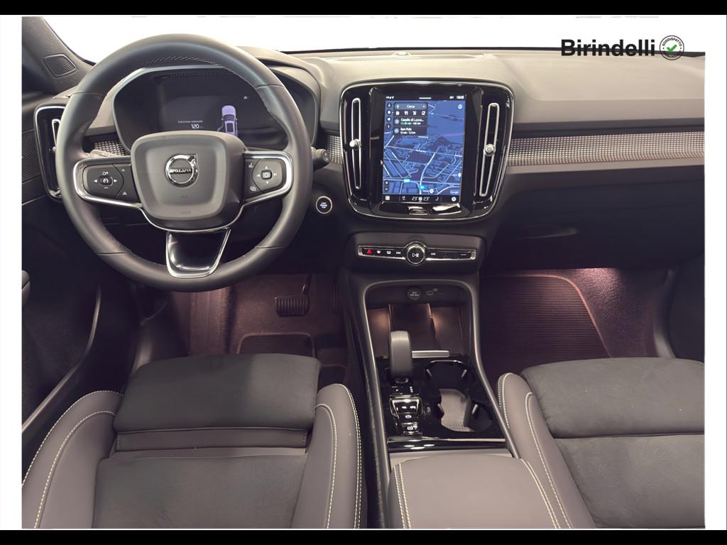 VOLVO XC40 (2017-->) - XC40 B3 automatico Ultra Black Edition