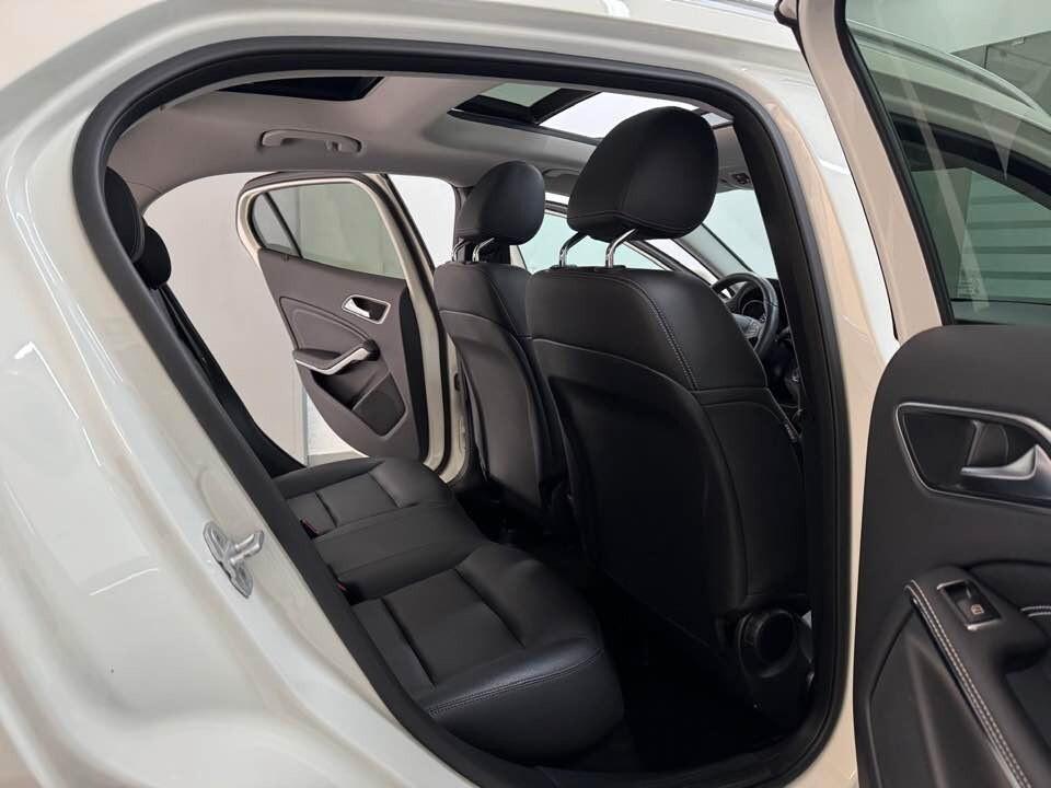 Mercedes-benz GLA 180 d Automatic Enduro 110/CV con TETTO