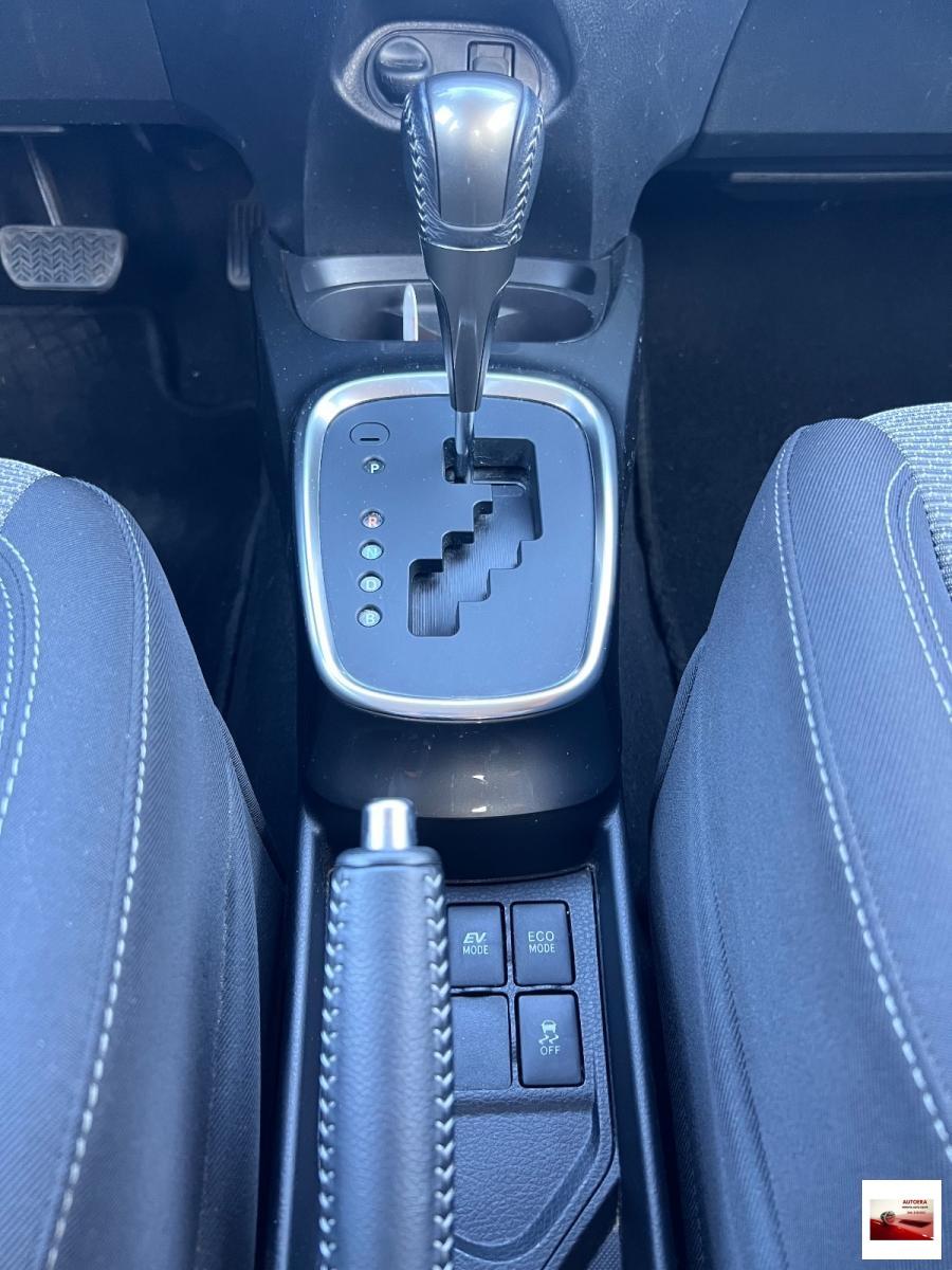 TOYOTA - Yaris - 1.5 Hybrid 5p. Trend "Red Edition"