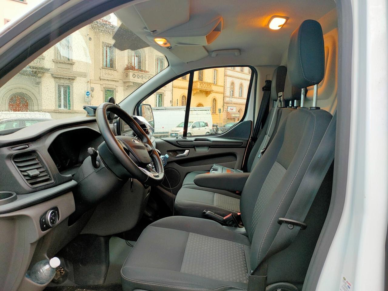 Ford Transit Custom 2.0 EcoBlue Hybrid 130 PC