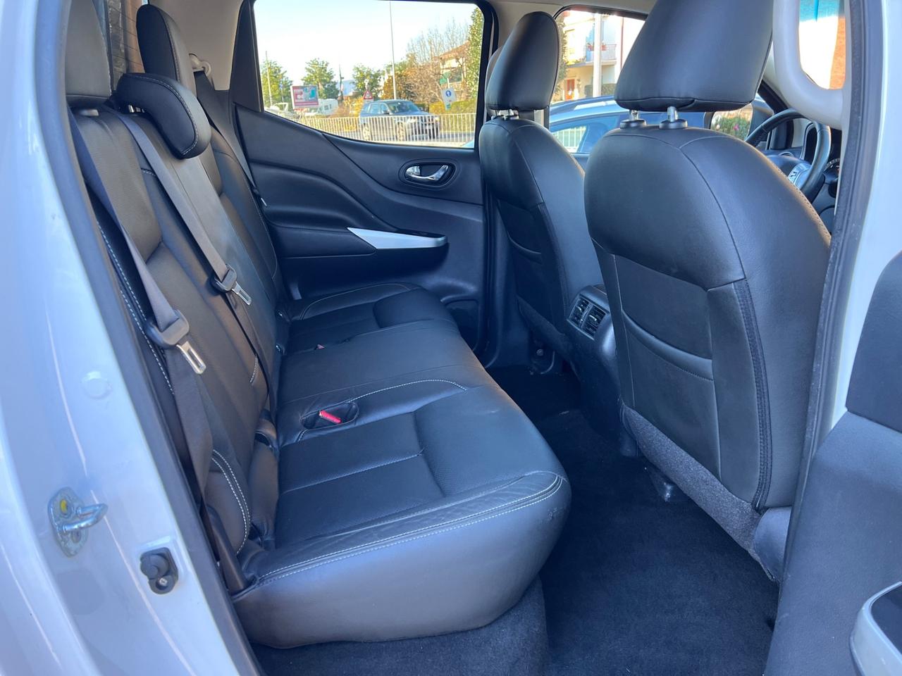 Nissan Navara 2.3 dCi 190 CV 7AT 4WD Double Cab N-Connecta