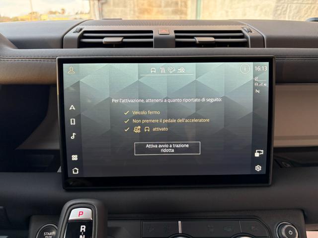 LAND ROVER Defender 90 3.0D I6 200 CV AWD Auto ''TOTAL BLACK''