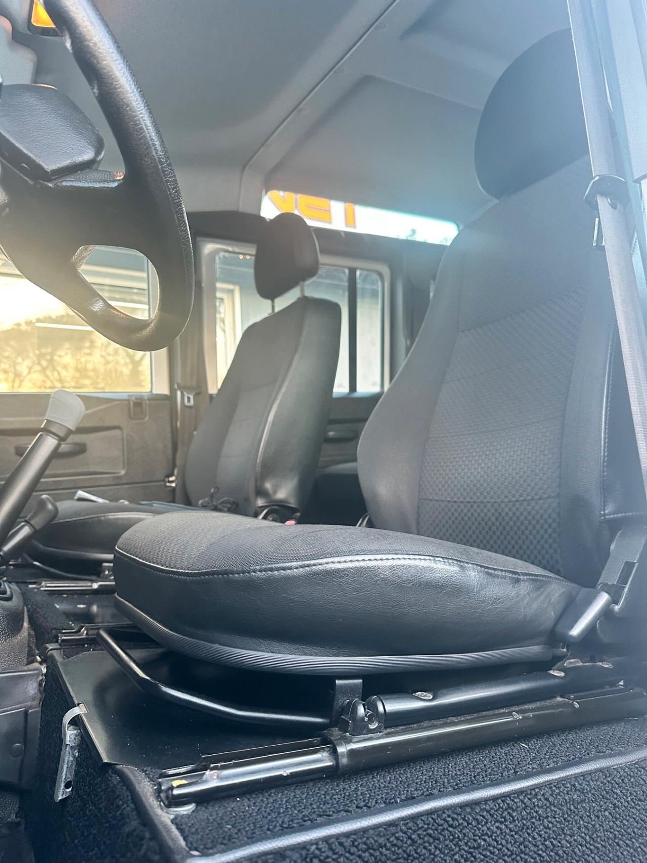 Land Rover Defender 110 2.2 TD4 Station Wagon Euro 5 7 POSTI