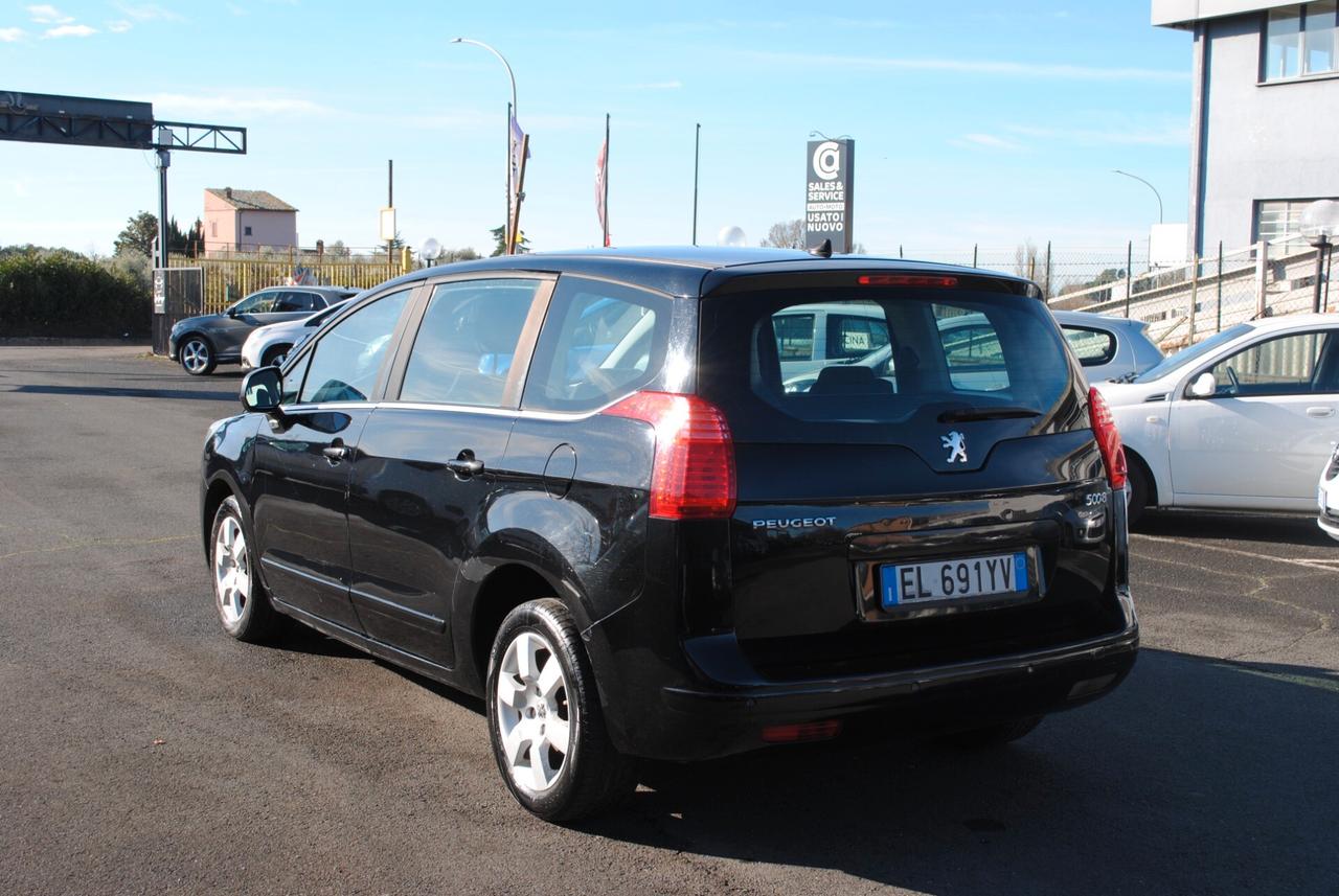 PEUGEOT 5008 1.6 HDI 111 CV OK NEOPATENTATI