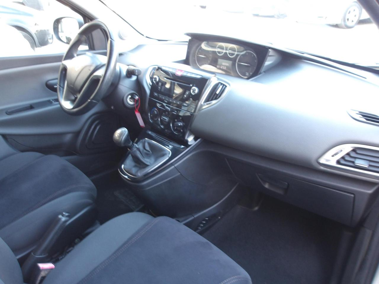 Lancia Ypsilon 5 Porte Ypsilon 1.3 mjt Silver s&s 95cv