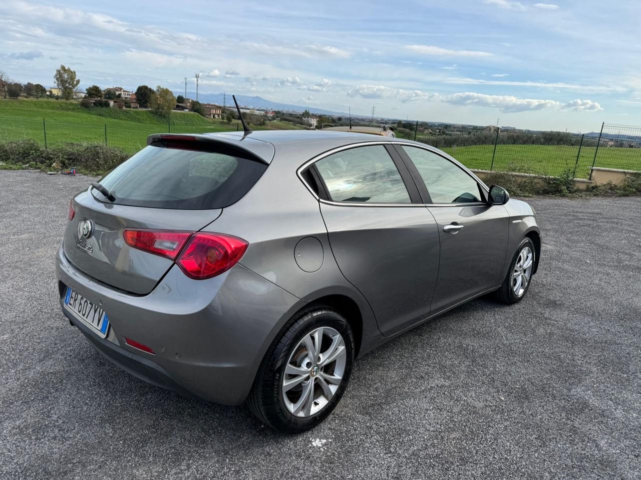 Alfa Romeo Giulietta 1.6 JTDm-2 105 CV Distinctive