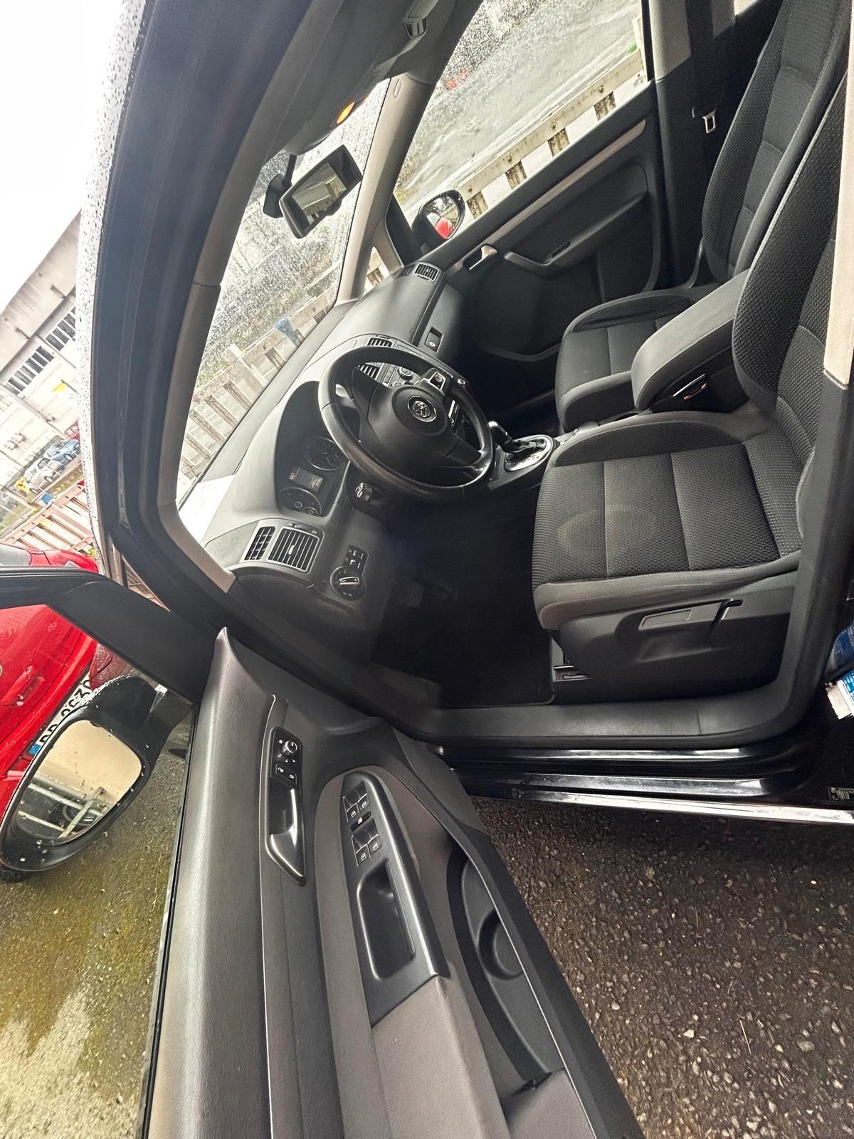 Volkswagen Touran 1.6 TDI DSG Comfortline