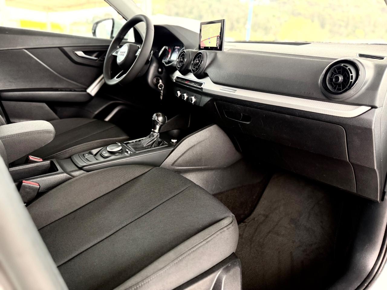 AUDIQ2 1.6 TDI S tronic *NAVI