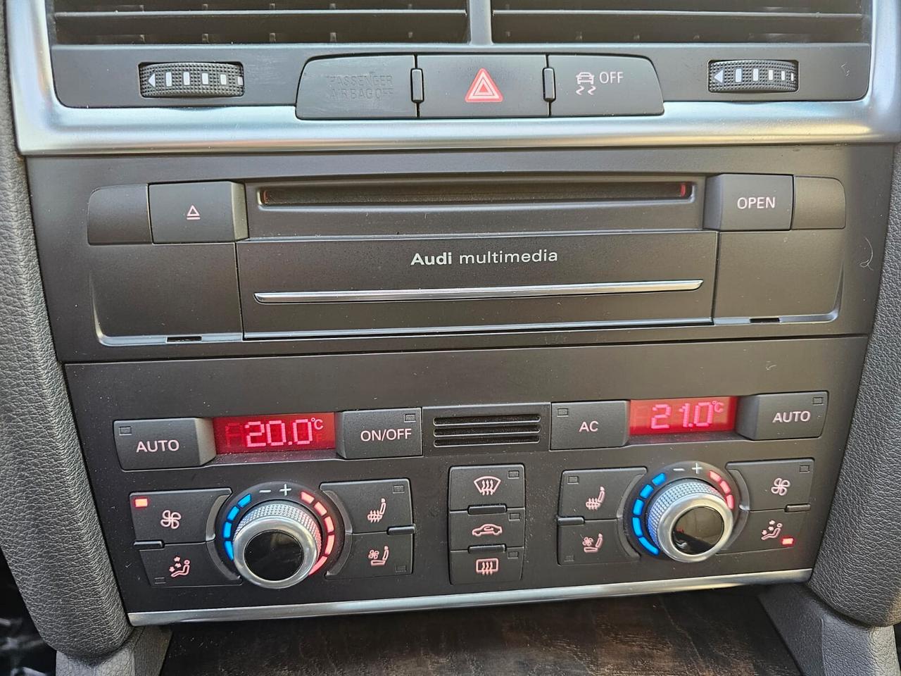 Audi Q7 3.0 V6 TDI 240cv Quattro*Pelle*Navi*Tetto*Bi-Xeno*21*7Posti*