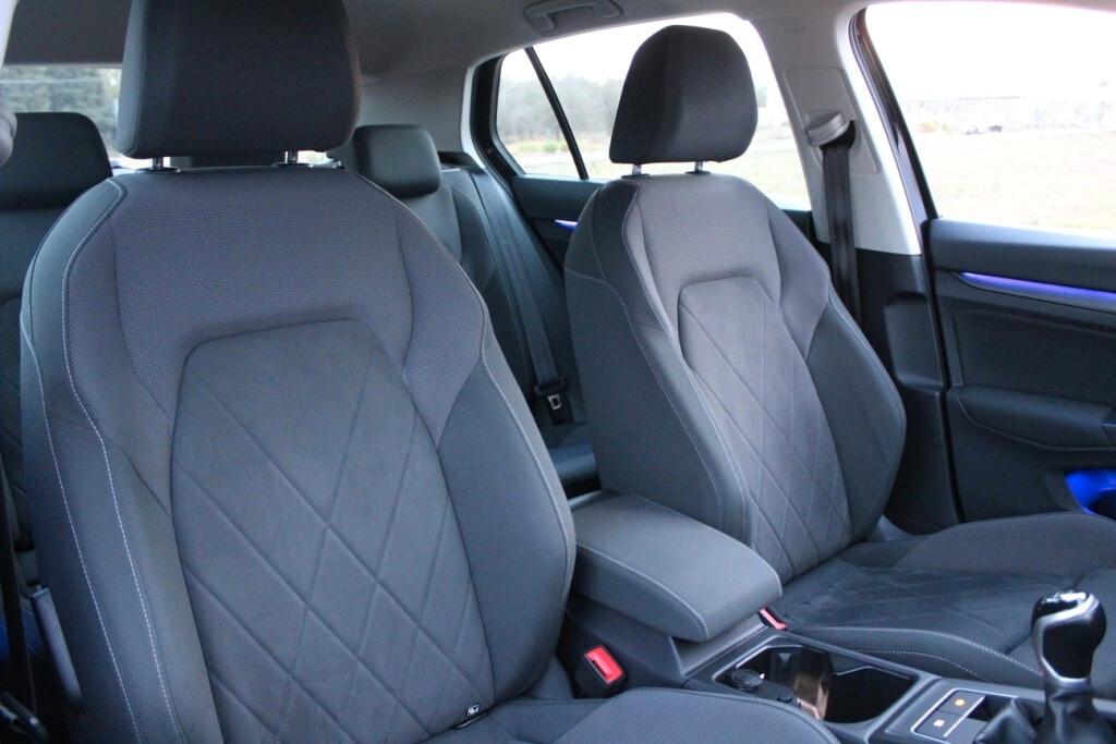 VOLKSWAGEN GOLF TDI 115cv *Barra LED centrale