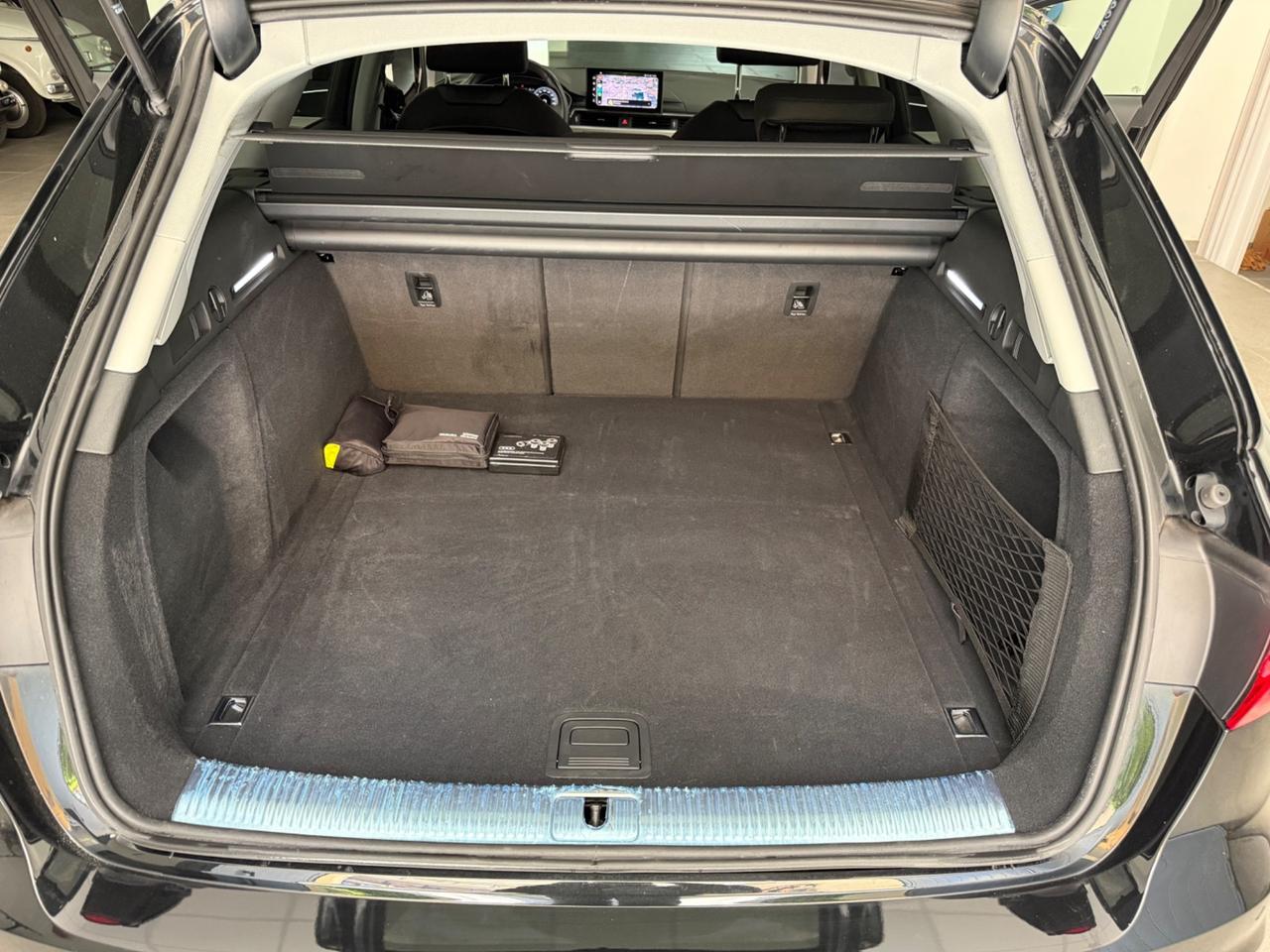 Audi A4 Avant 40 TDI S tronic line edition