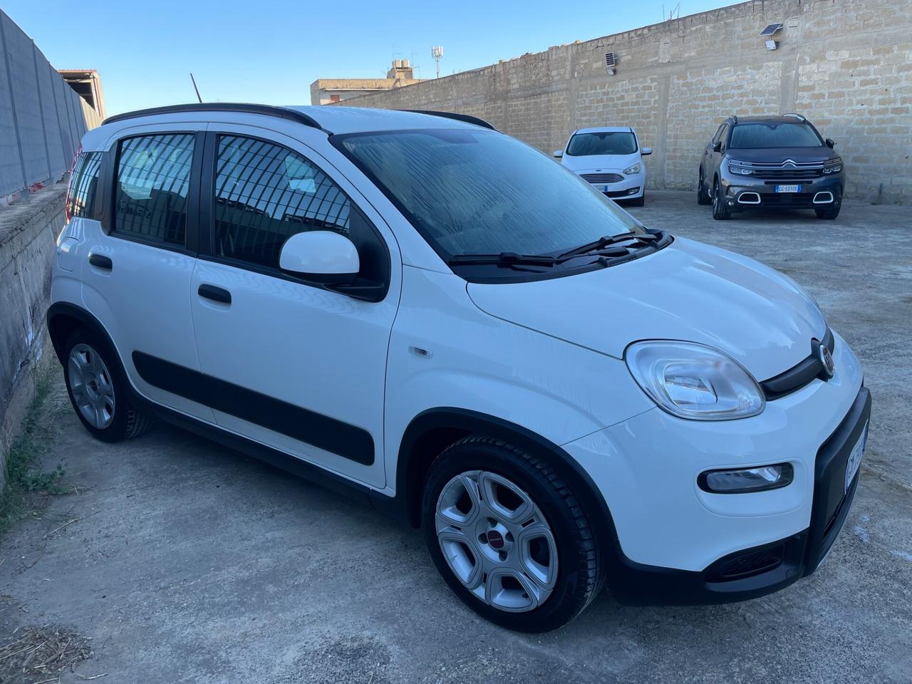Fiat Panda 1.0 FireFly S&S Hybrid Garmin