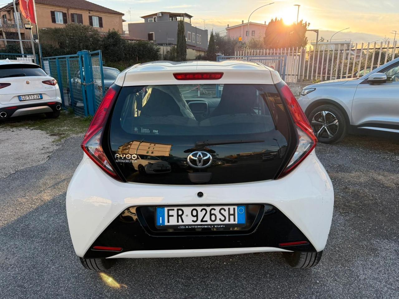 Toyota Aygo 1.0 5 porte **AUTOMATICA**