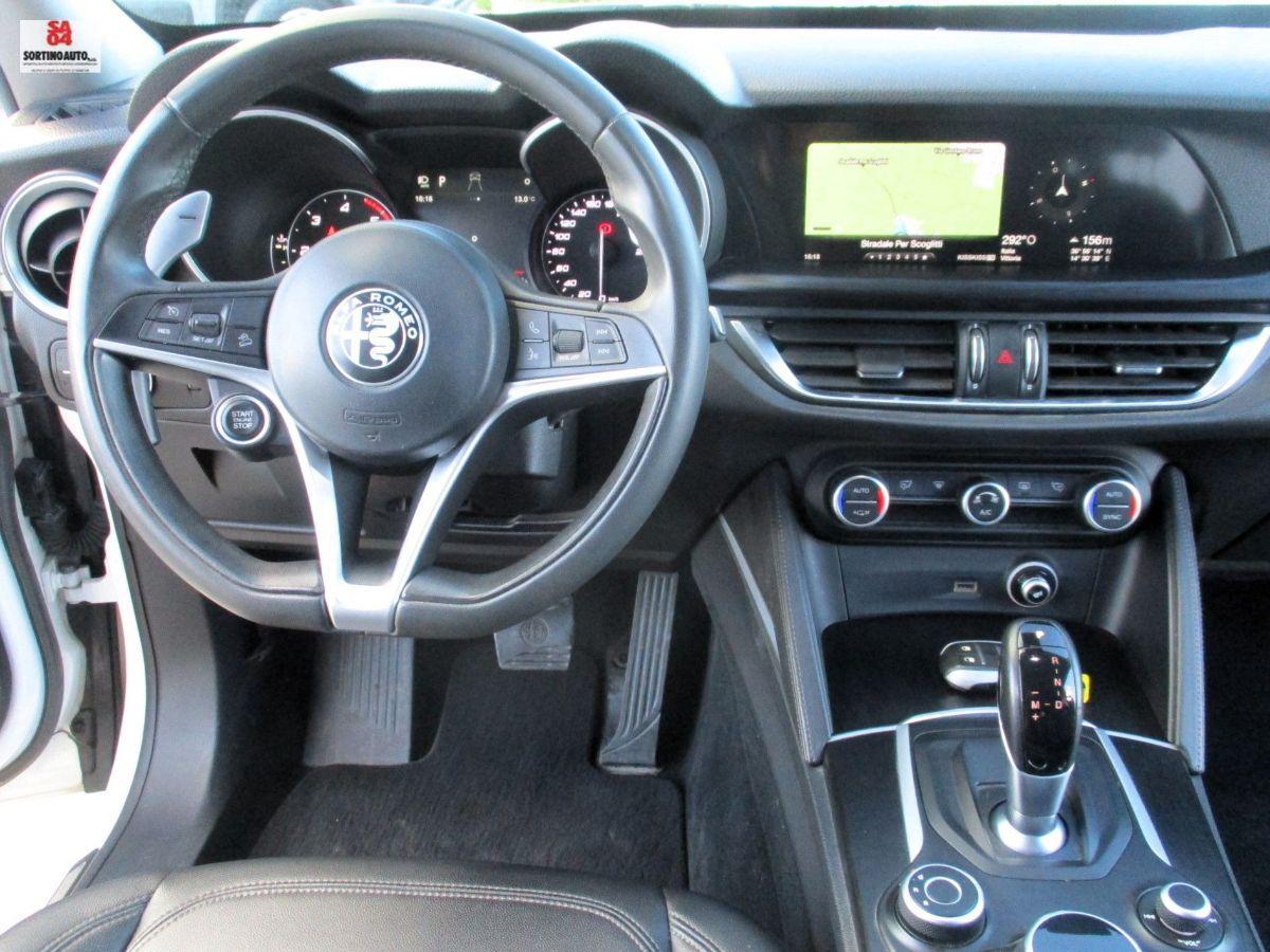 A.R.Stelvio 2.2 T.diesel 210cv AT8 Q4 Exec.-2018