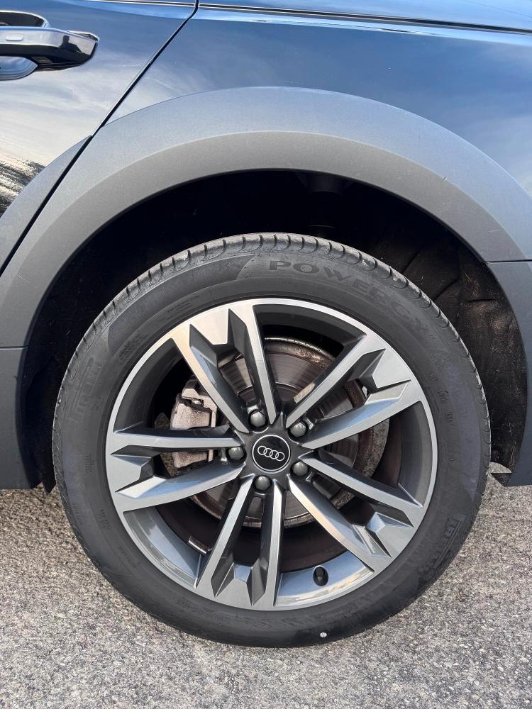 Audi A4 Allroad 40 2.0 tdi mhev Identity Contrast quattro 204cv s-tronic