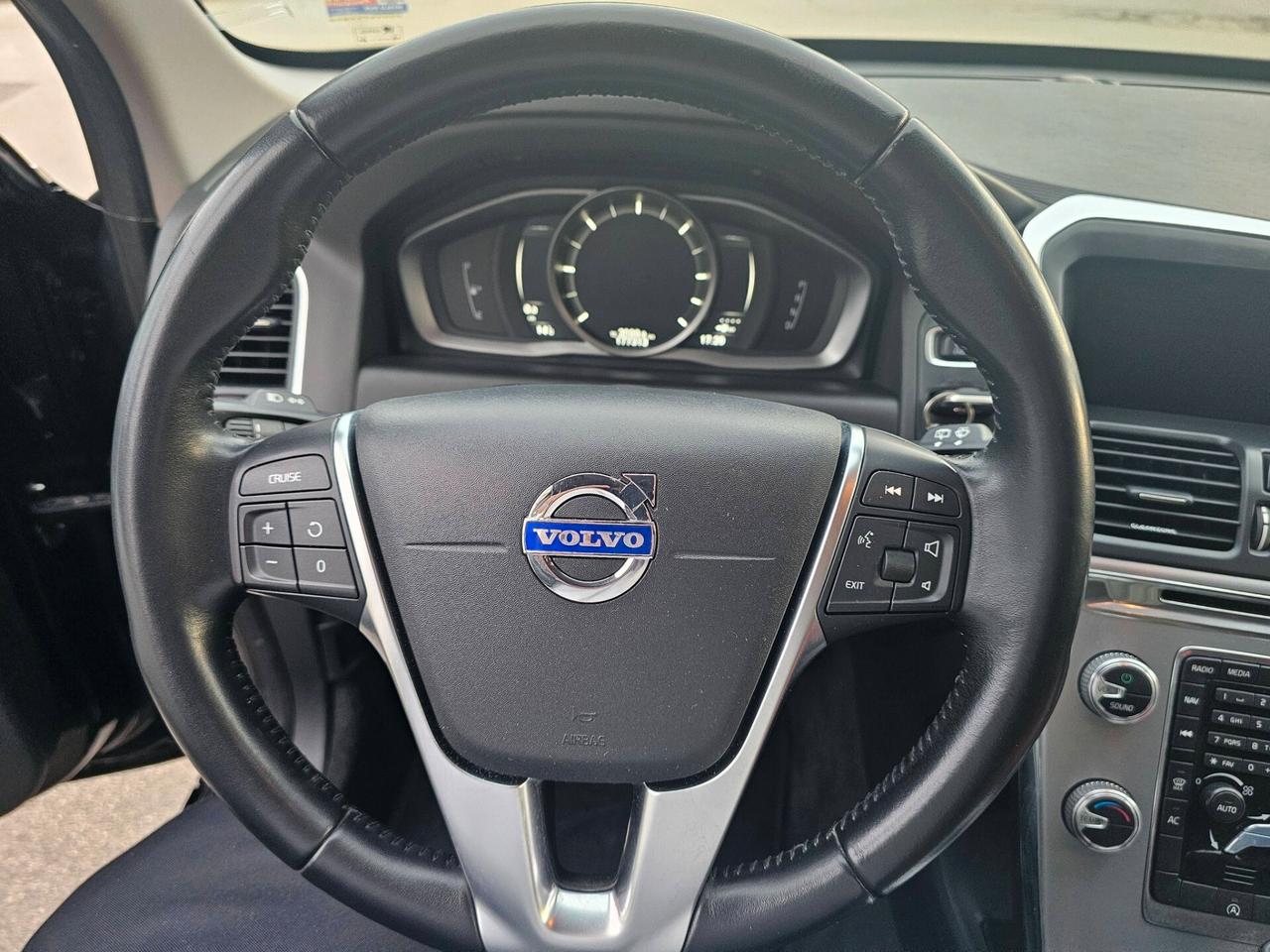 VOLVO XC60 2.0D 150CV BUSINESS AUTOCARRO N1 5 POSTI