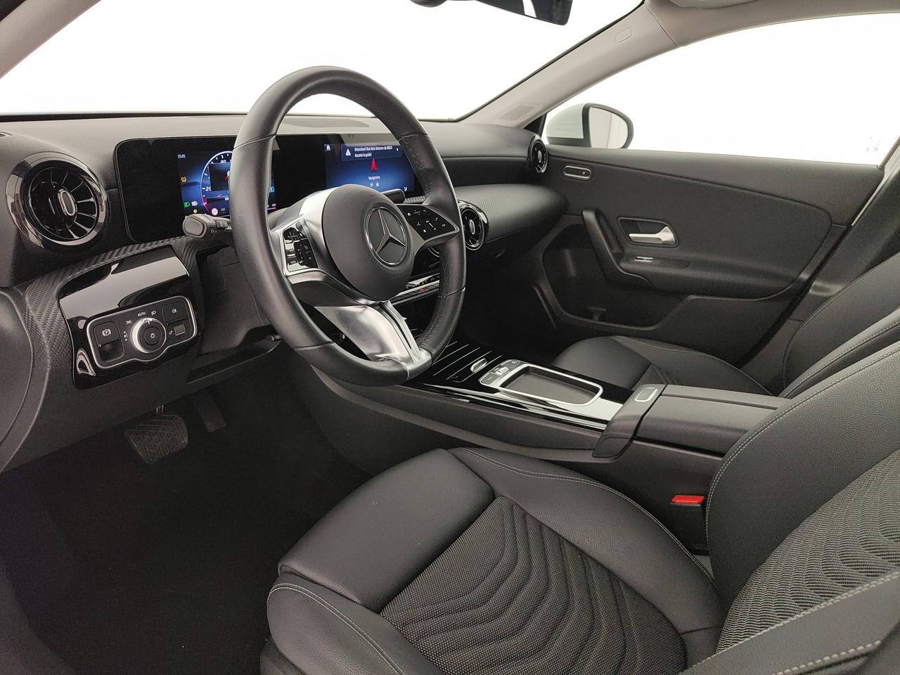 Mercedes-Benz A 180 d Advanced auto