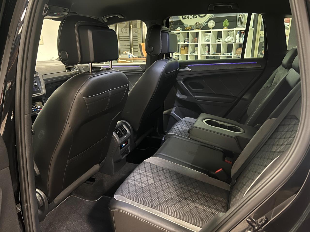 Volkswagen Tiguan 2.0 TDI 150CV 4MOT R-Line AMBIENT