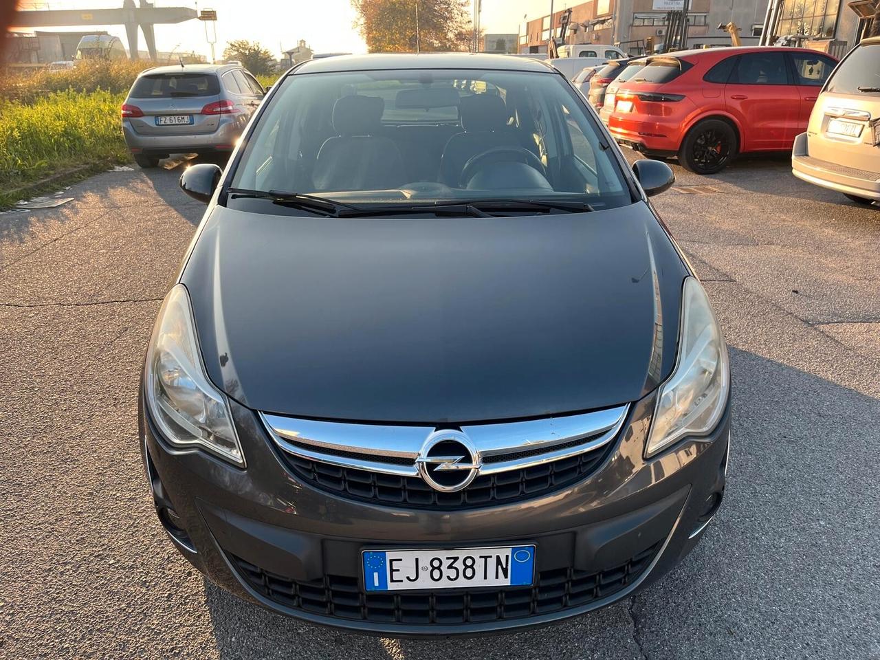 Opel Corsa 1.2 5 porte Club