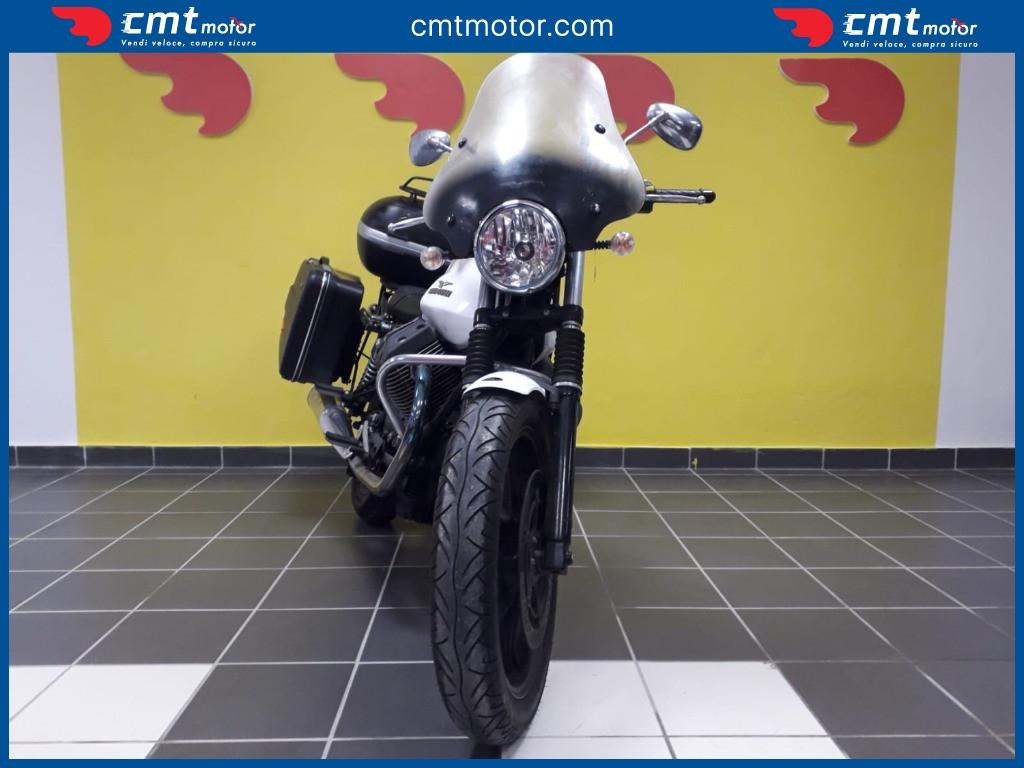 Moto Guzzi V7 - 2012