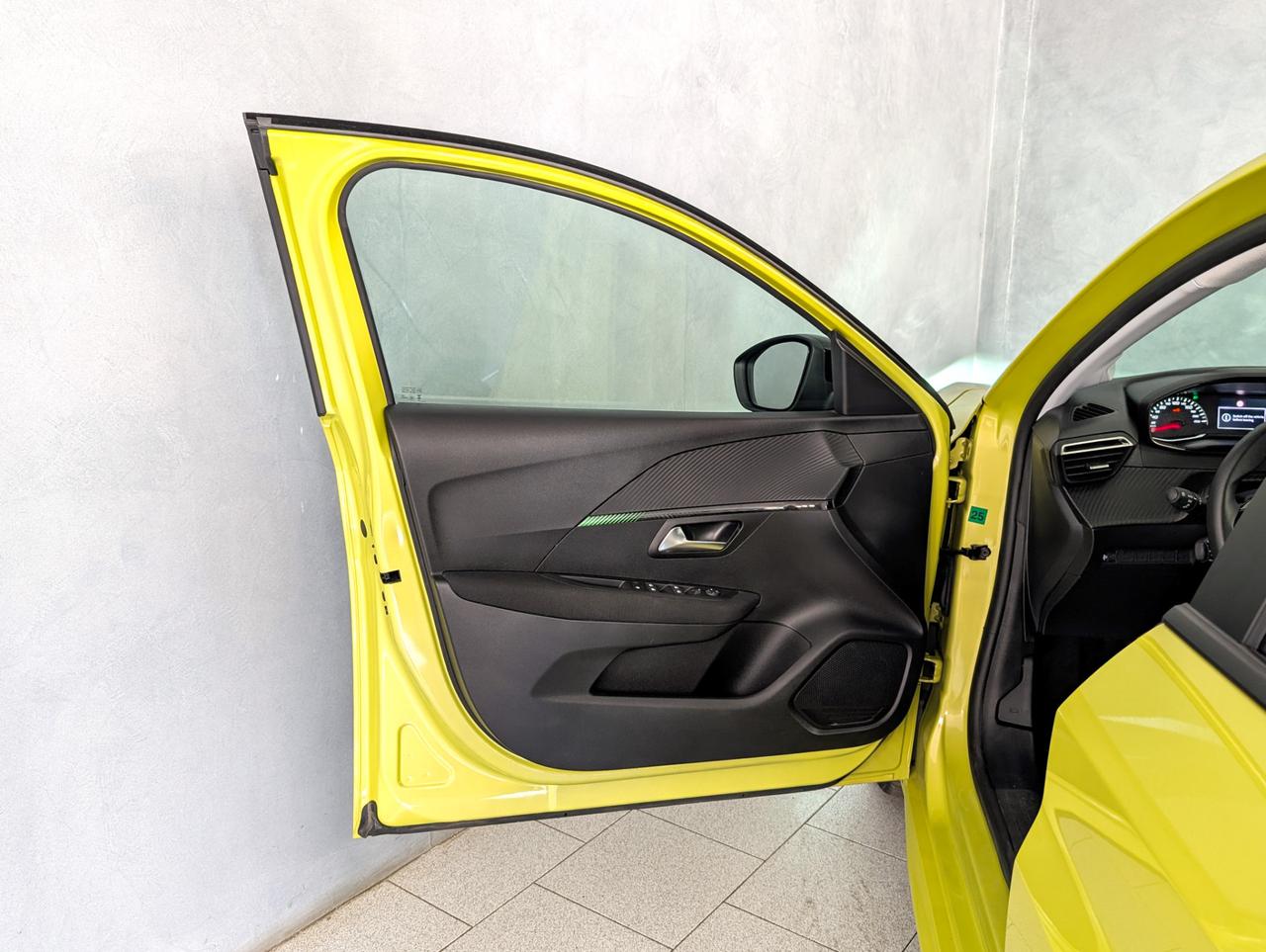 Peugeot 208 1.2 puretech 100cv Active