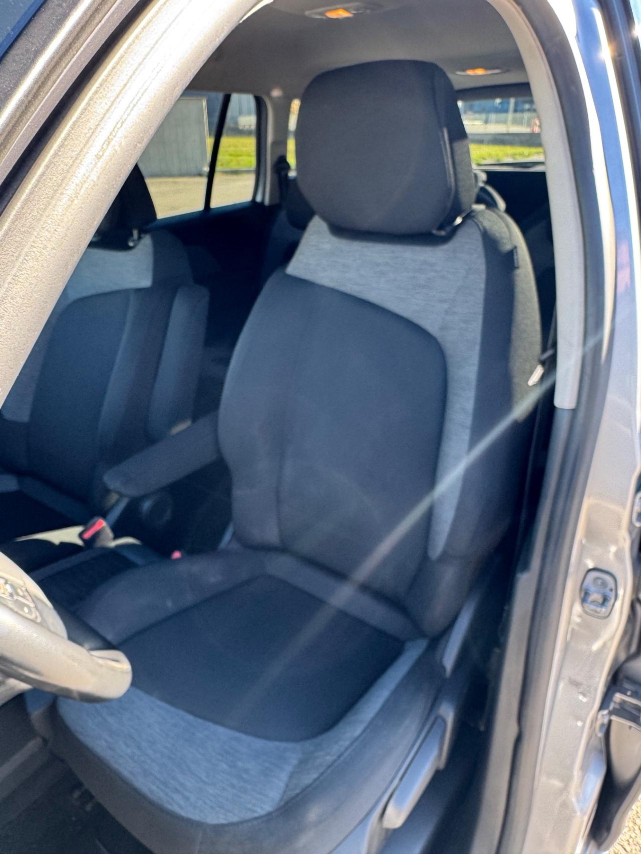 GRAND C 4 Space Tourer Blue HDI shine park 7 posti