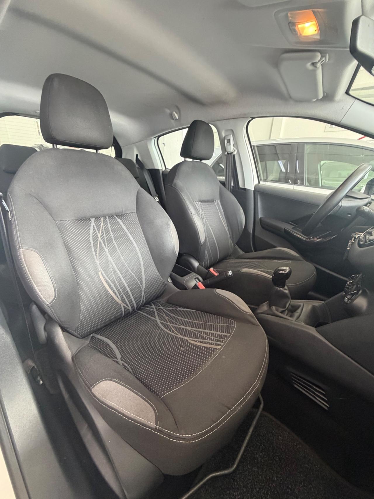 Peugeot 208 1.2 BENZ 5 porte FINANZIABILE