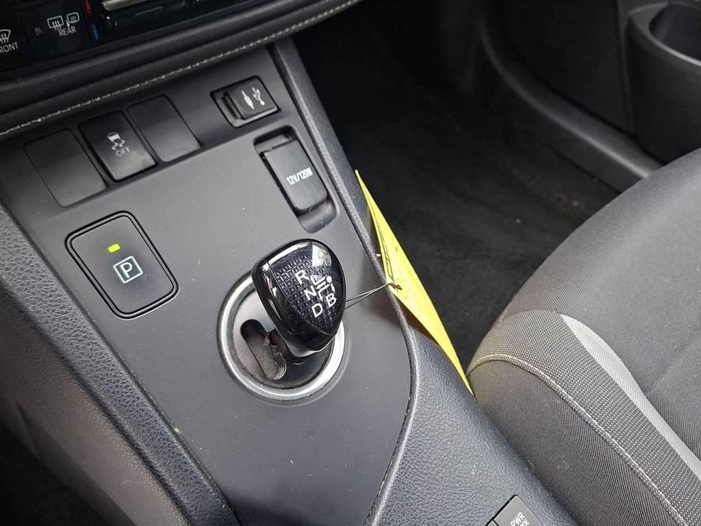 Toyota Auris Touring Sports 1.8 Hybrid Lounge CVT
