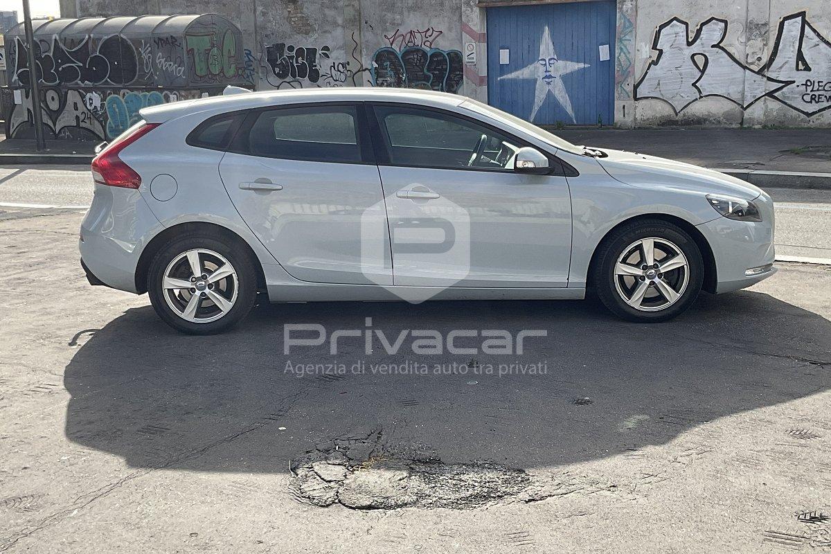 VOLVO V40 T2 Kinetic