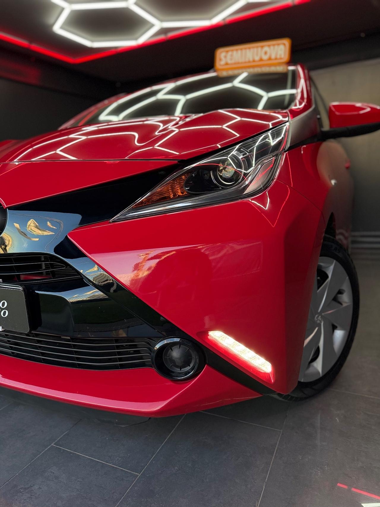 Toyota Aygo 1.0 VVT X-WAVE 2018 20000 KM