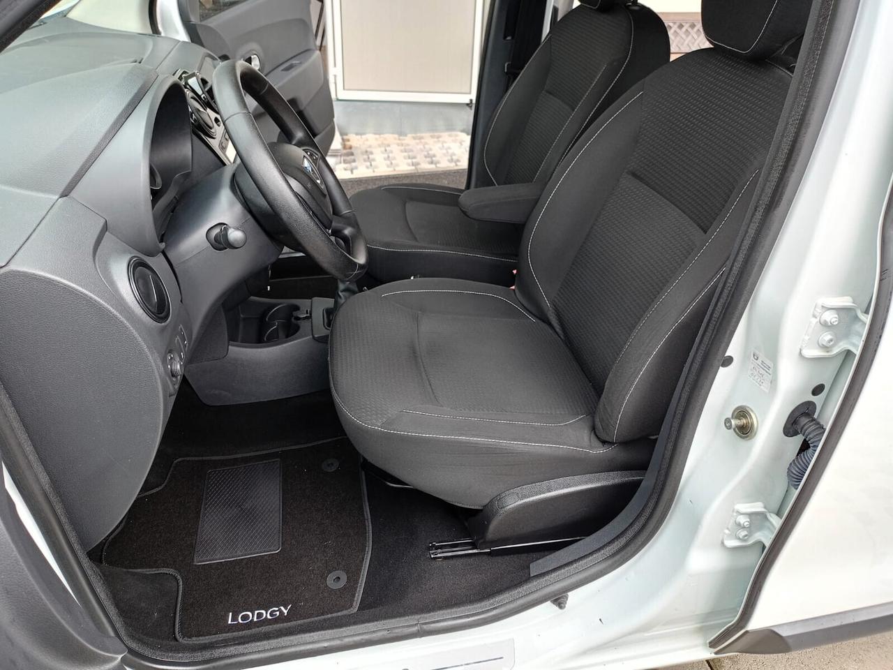 Dacia Lodgy Stepway 1.5 Blue dCi 8V 115CV 7 posti