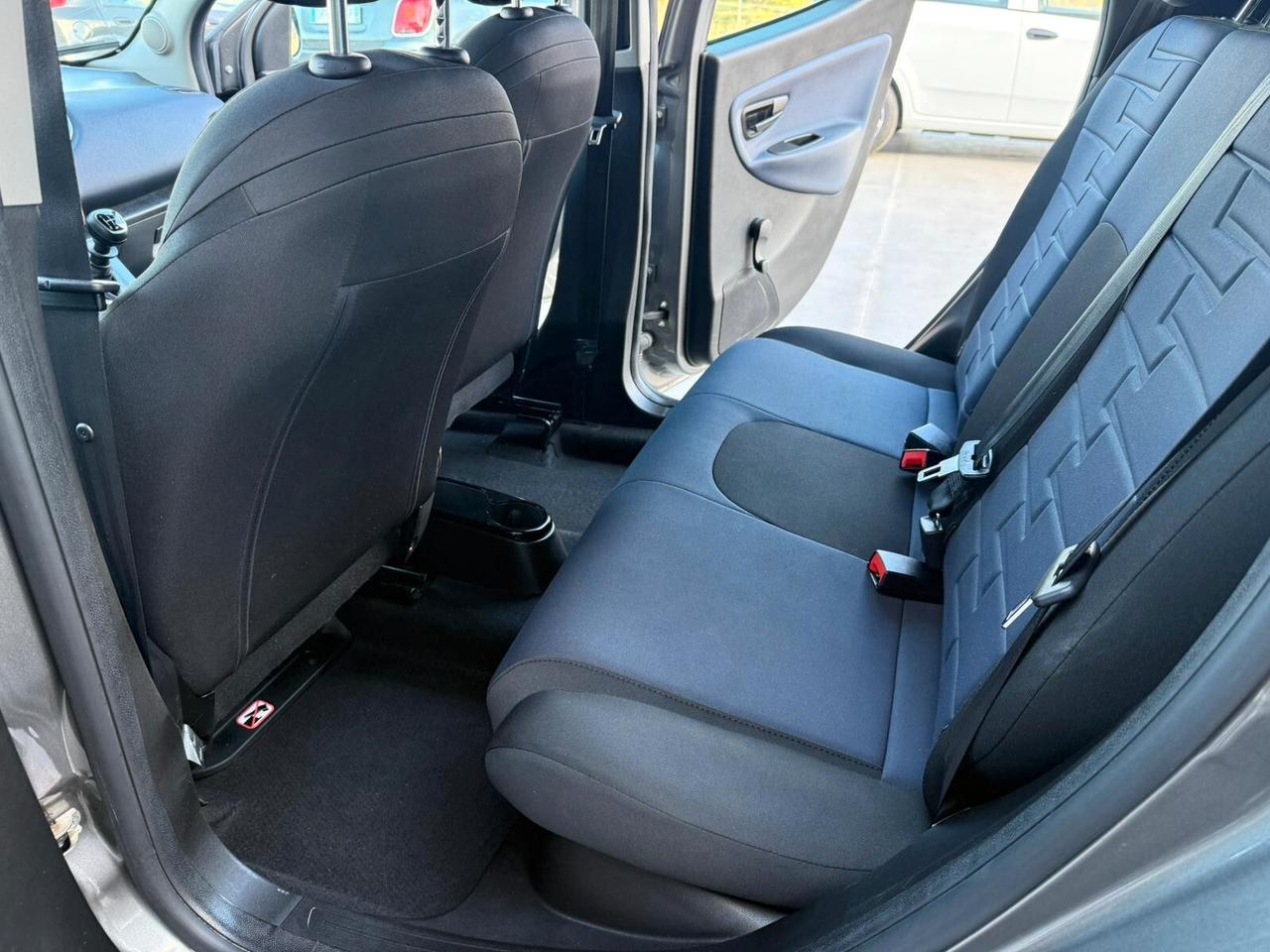 Lancia Ypsilon 1.0 FireFly 5 porte S&S Hybrid Gold Plus