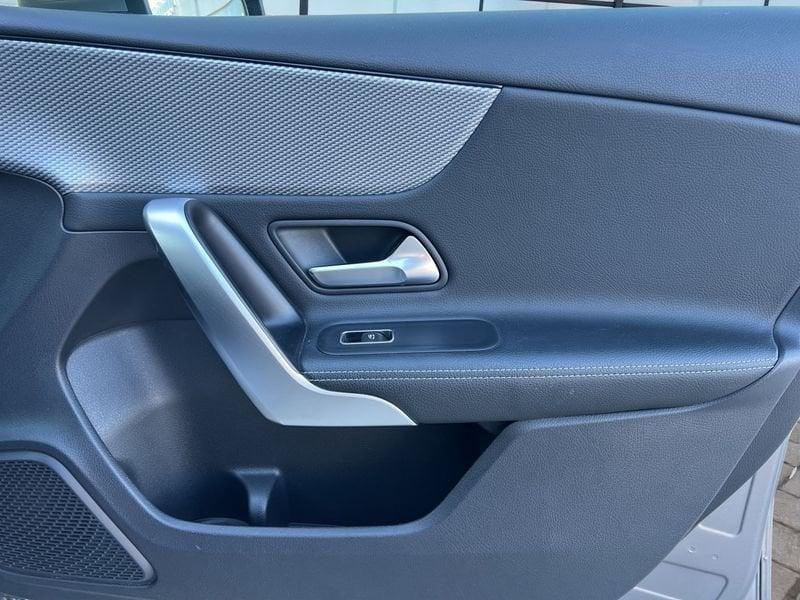 Mercedes-Benz Classe A A 180 d Sedan Automatic Sport Tech Pack