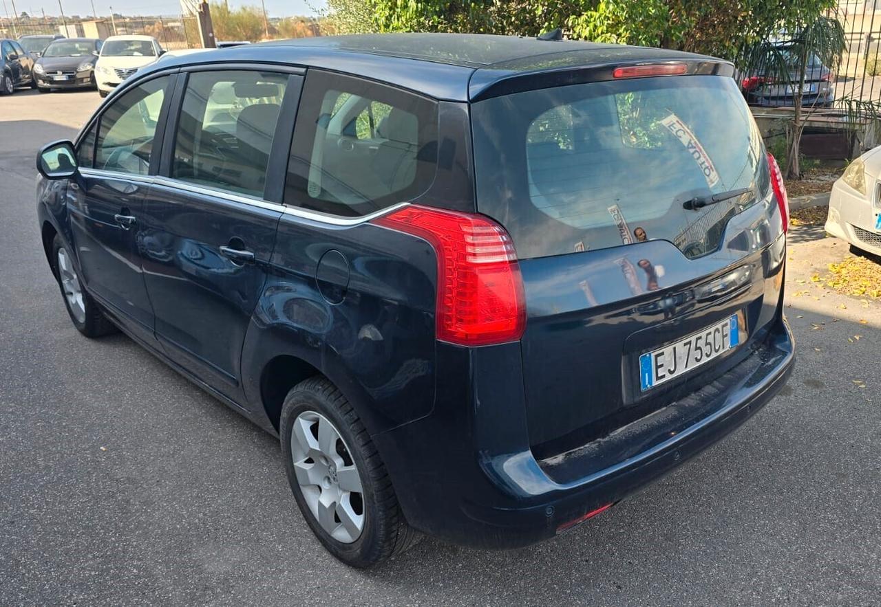 Peugeot 5008 1.6 HDi 112CV - 5 POSTI - GRANDE BAGAGLIAIO -