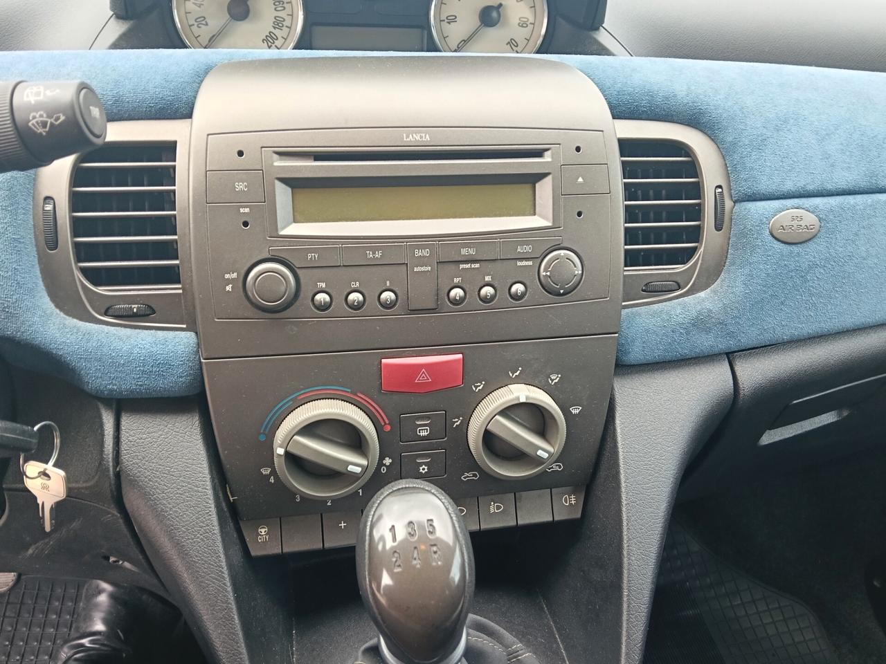 Lancia Ypsilon 1.2 16V Argento solo 89000 km