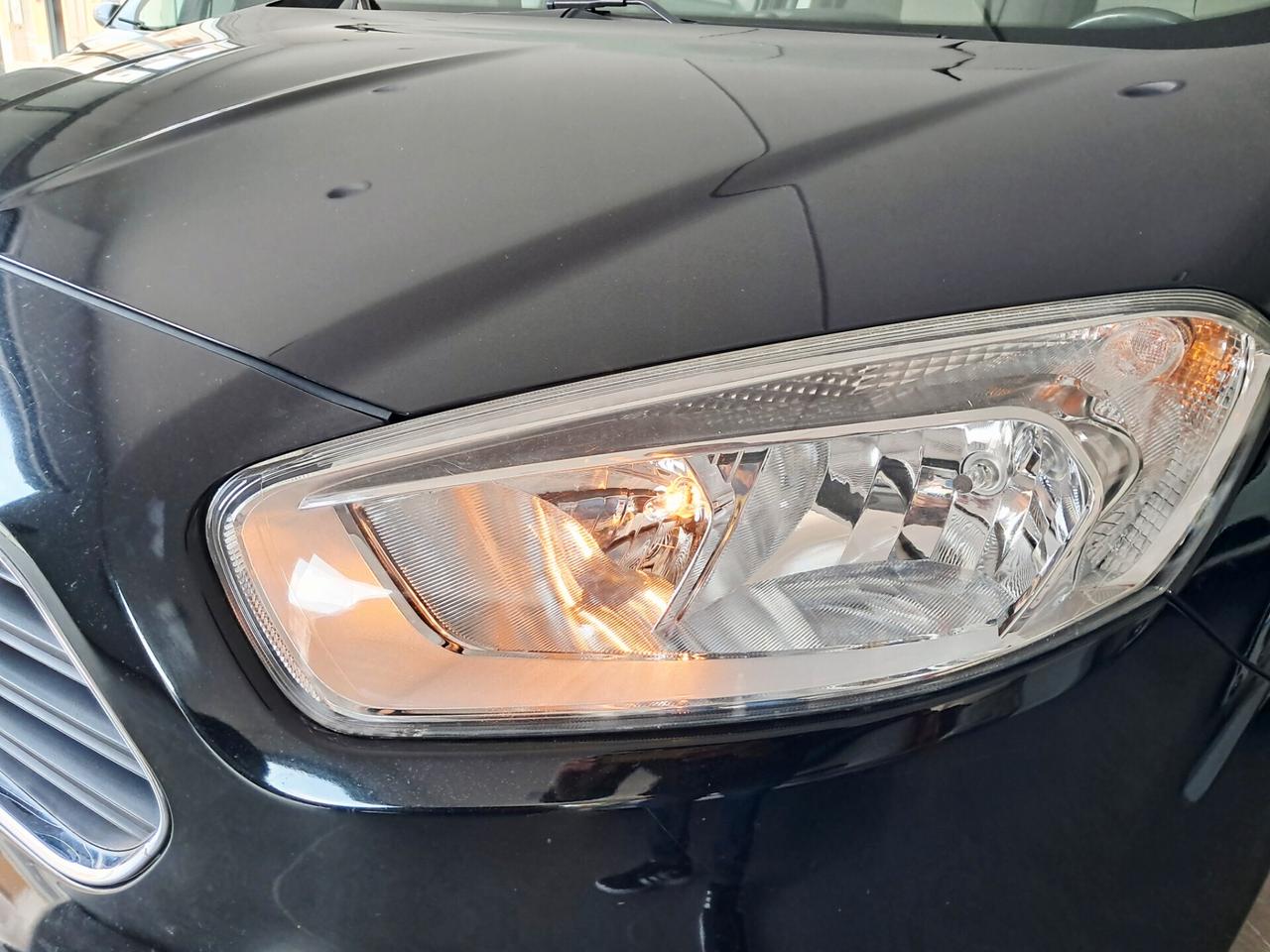 Ford Tourneo Courier 1.5 TDCI 75 CV