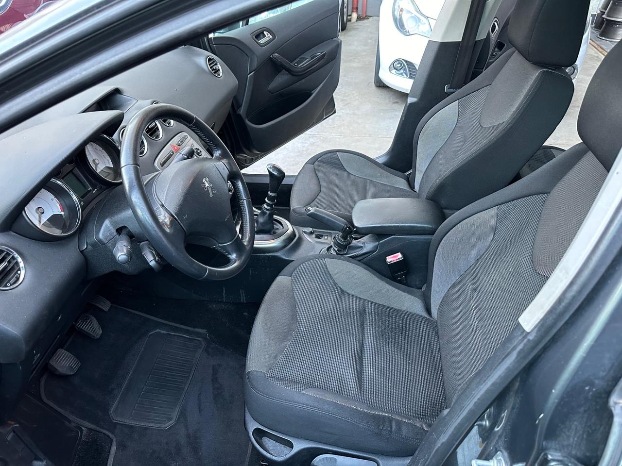 Peugeot 308 1.6 THP 156CV 5 porte 2010