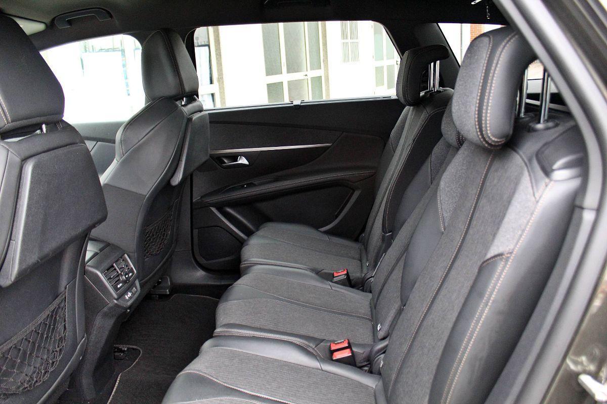 PEUGEOT - 5008 - BlueHDi 130 S&S EAT8 GT Line