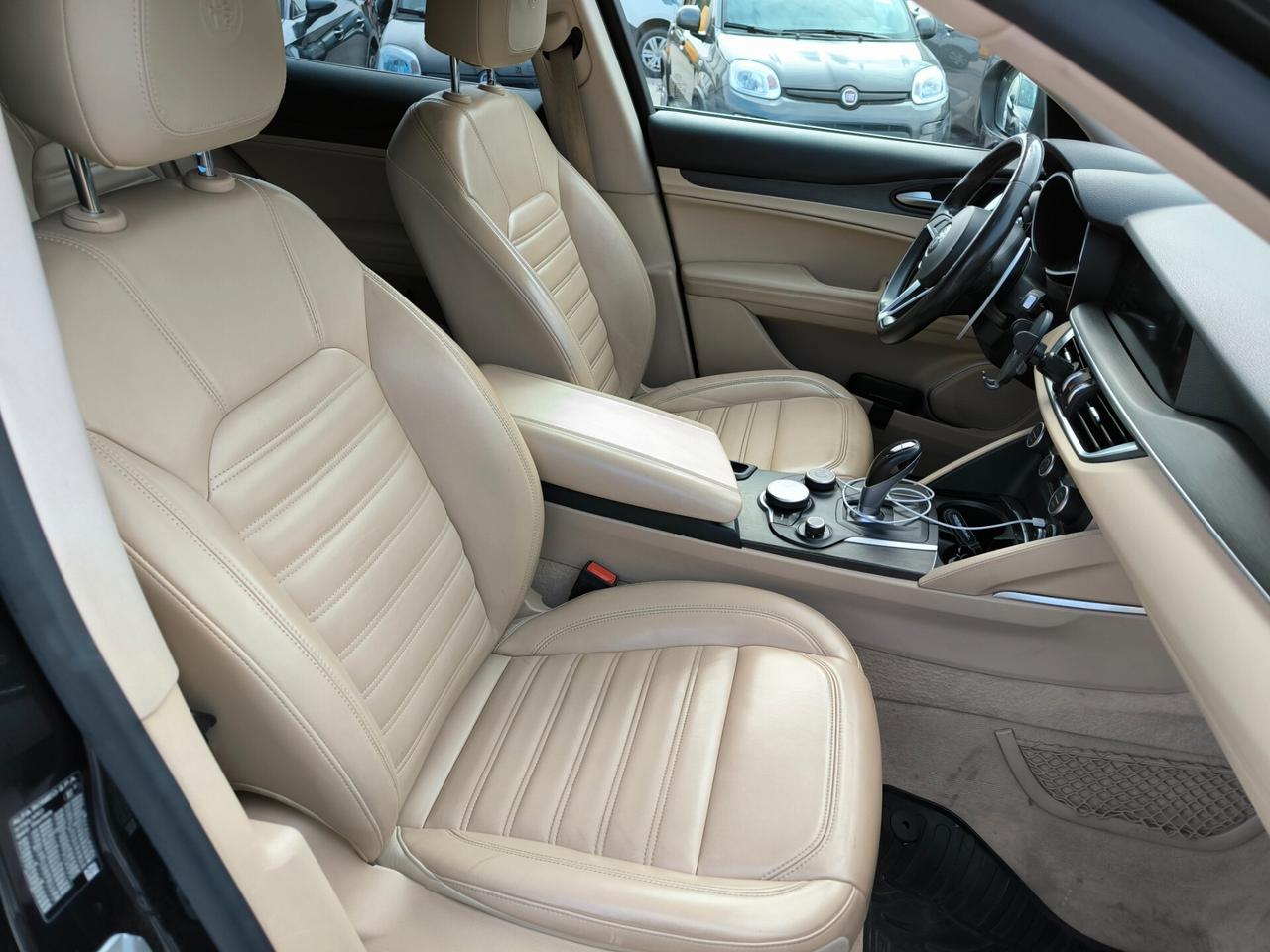 Alfa Romeo Stelvio 2.2 Turbodiesel 210 CV AT8 Q4 Executive