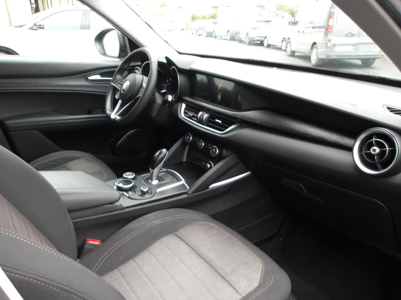 ALFA ROMEO STELVIO 2.2 TURBODIESEL 180CV AT8 BUSINESS