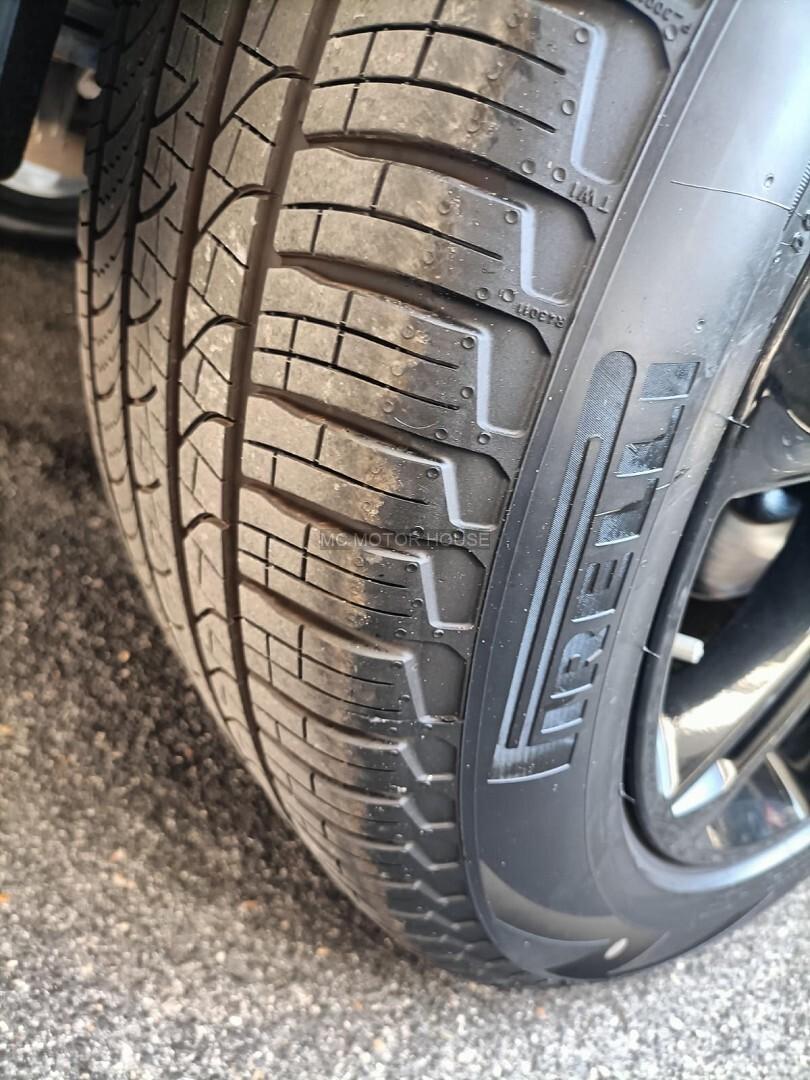 LAND ROVER VELAR R DYNAMIC 180cv RATE / PERMUTE