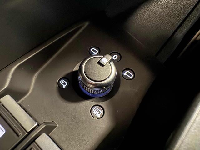 AUDI Q3 35 TDI S tronic S line Interiors