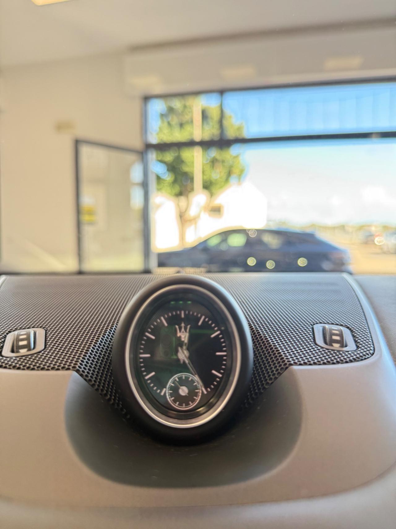 Maserati Levante Granlusso 250 auto TETTO APRIBIE APPLE CARPLAY,TELECAMERA,NAVI,KM CERTIFICATI ITALIA