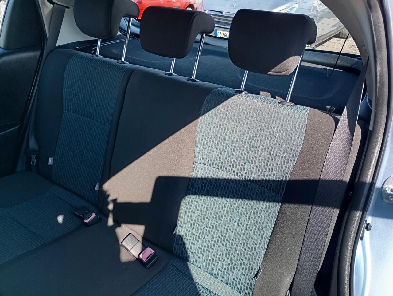 Toyota Yaris 1.0 5 porte Active