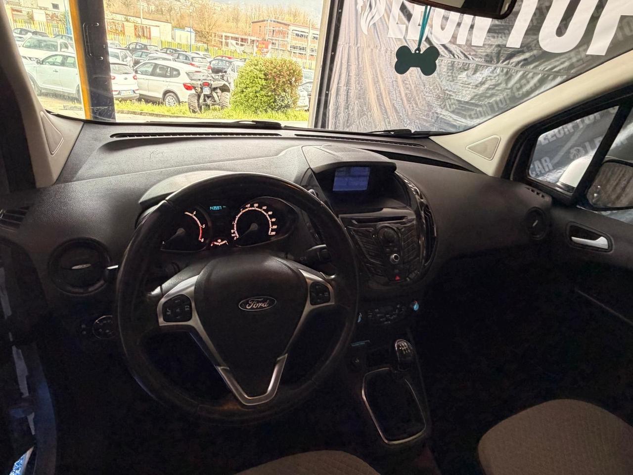 Ford Tourneo Courier 1.5 TDCI 95 CV Titanium